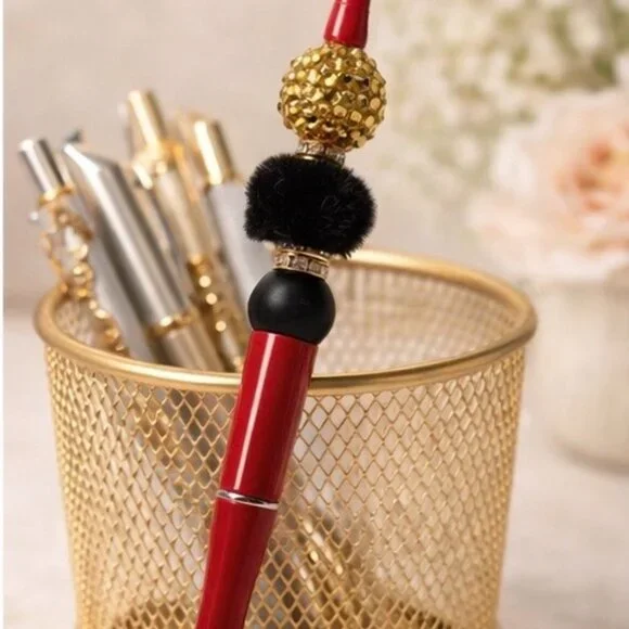 Red Handbag Keychain & Decorative Pen Gift Set – Elegant, Ready to Gift - Picture 4 of 5